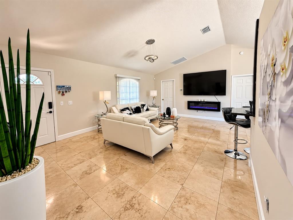 17045 Southwest 41st Ave Road Ocala, FL 34473 - Photo 6 of 27 Gallery Image 6