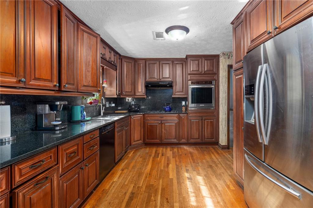 2272 Stag Run Suwanee, GA 30024 - Photo 12 of 31