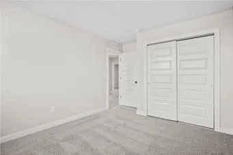 $519,950 | 505 Southwest Newport Drive, Blue Springs, MO 64014