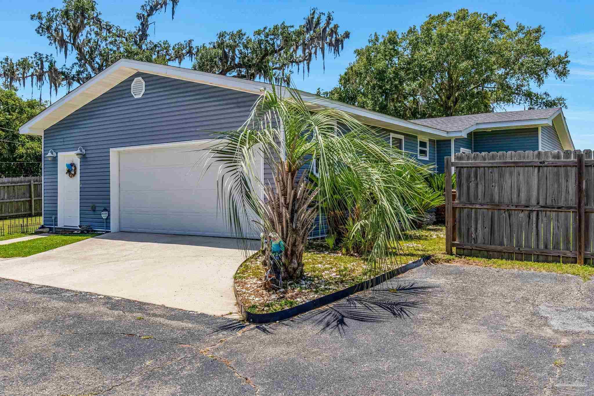 7631 Petersen Point Road Milton, FL 32583 - Photo 35 of 72