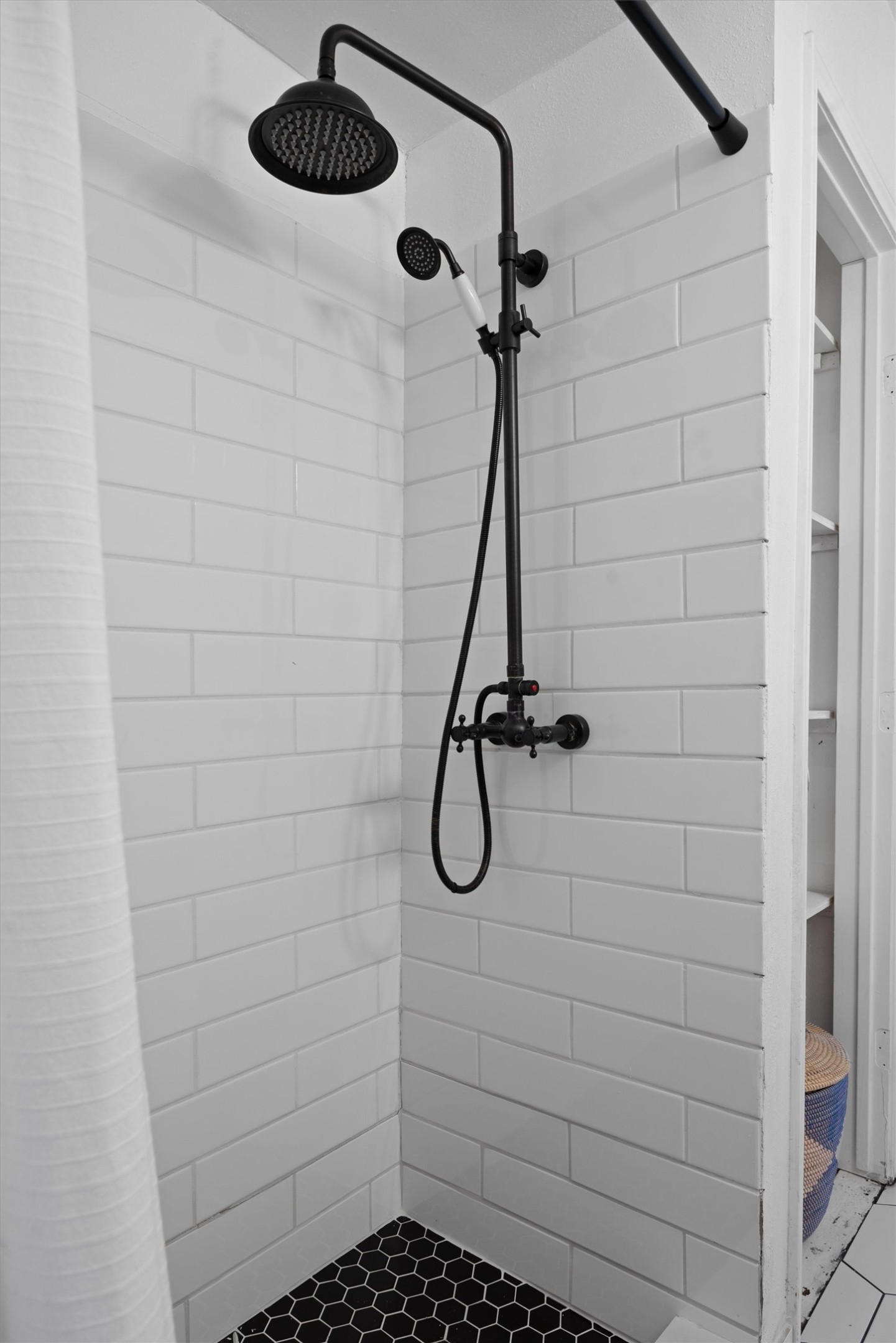 1167 Ridgeway Drive Austin, TX 78702 - Photo 12 of 29 a bathroom with a shower