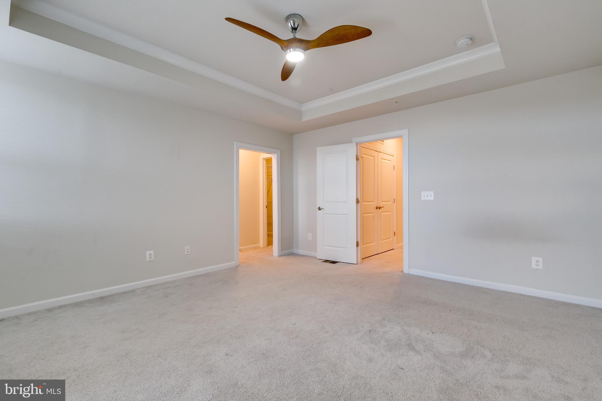 20687 Heron Landing Drive Sterling, VA 20166 - Photo 24 of 39 Spacious room with natural light and charm.