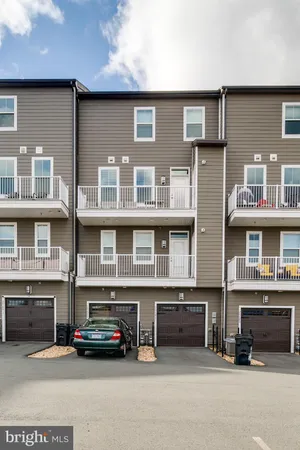 $2,950 | 20687 Heron Landing Drive, Sterling, VA 20166