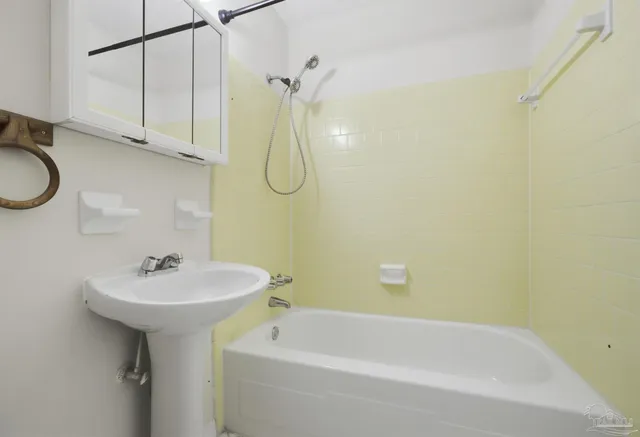 $214,000 | 5719 Ventura Lane, Pensacola, FL 32526