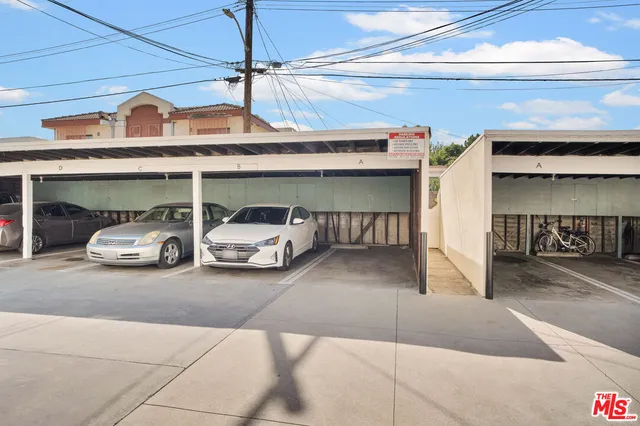 $2,400 | 176 West Elmwood Avenue, Burbank, CA 91502