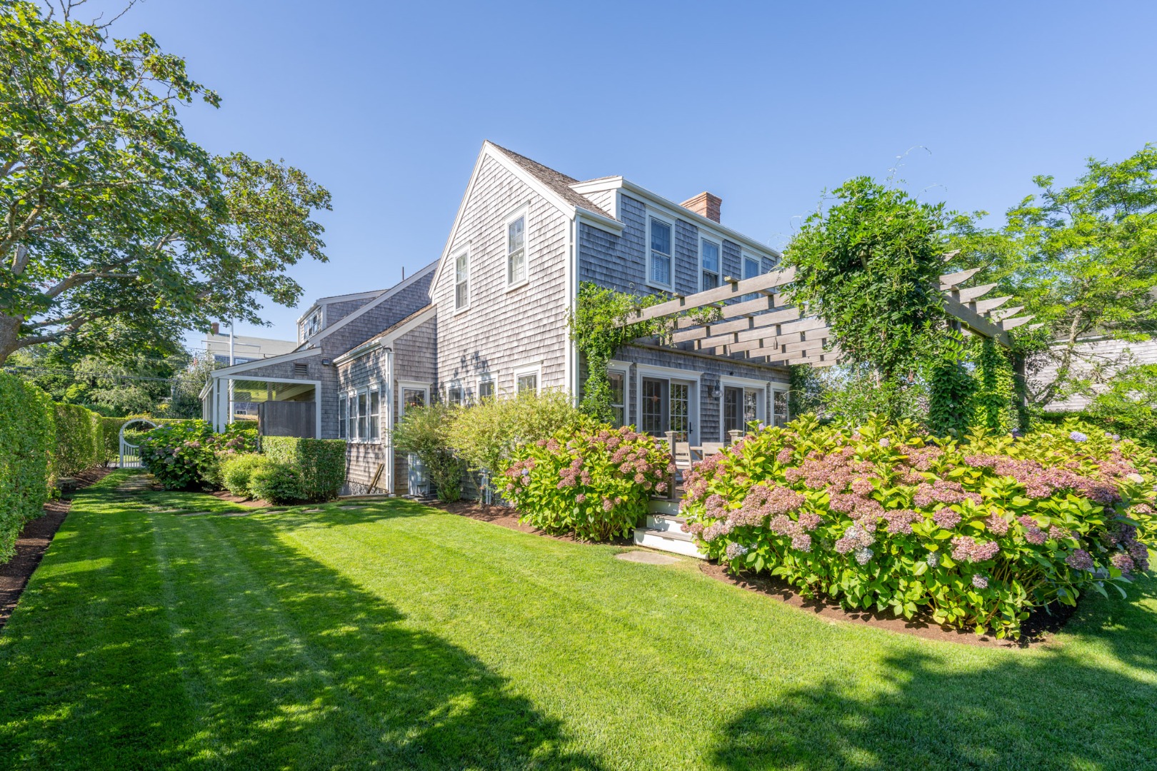 36 West Chester Street Nantucket, MA 02554 - Photo 3 of 24