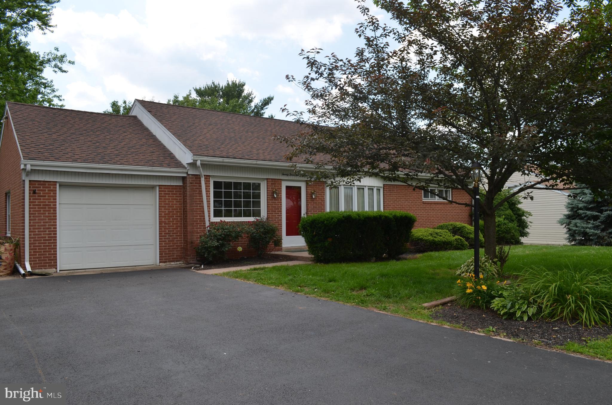 2331 Sycamore Road York, PA 17408 - Photo 1 of 17