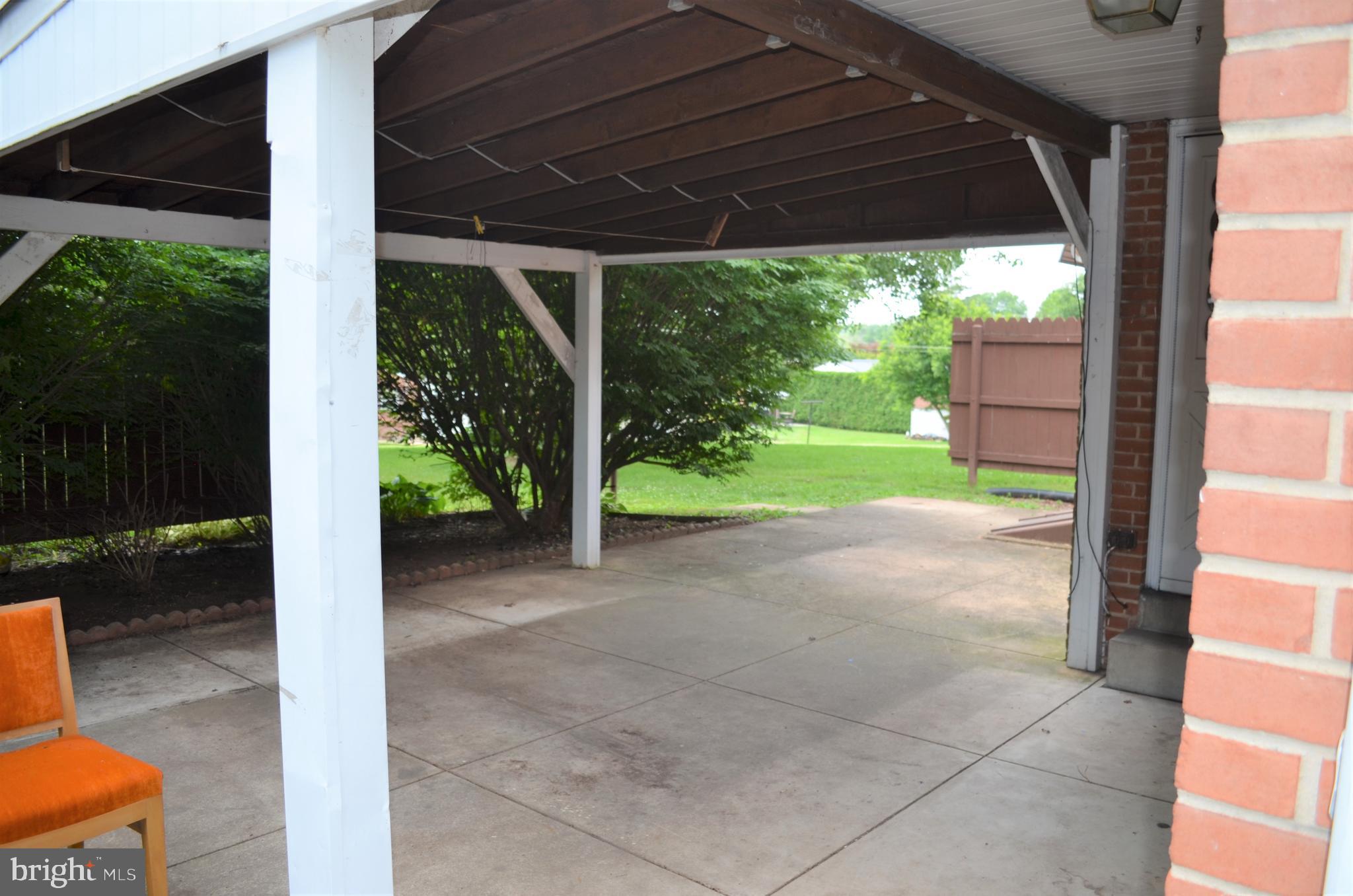 2331 Sycamore Road York, PA 17408 - Photo 4 of 17