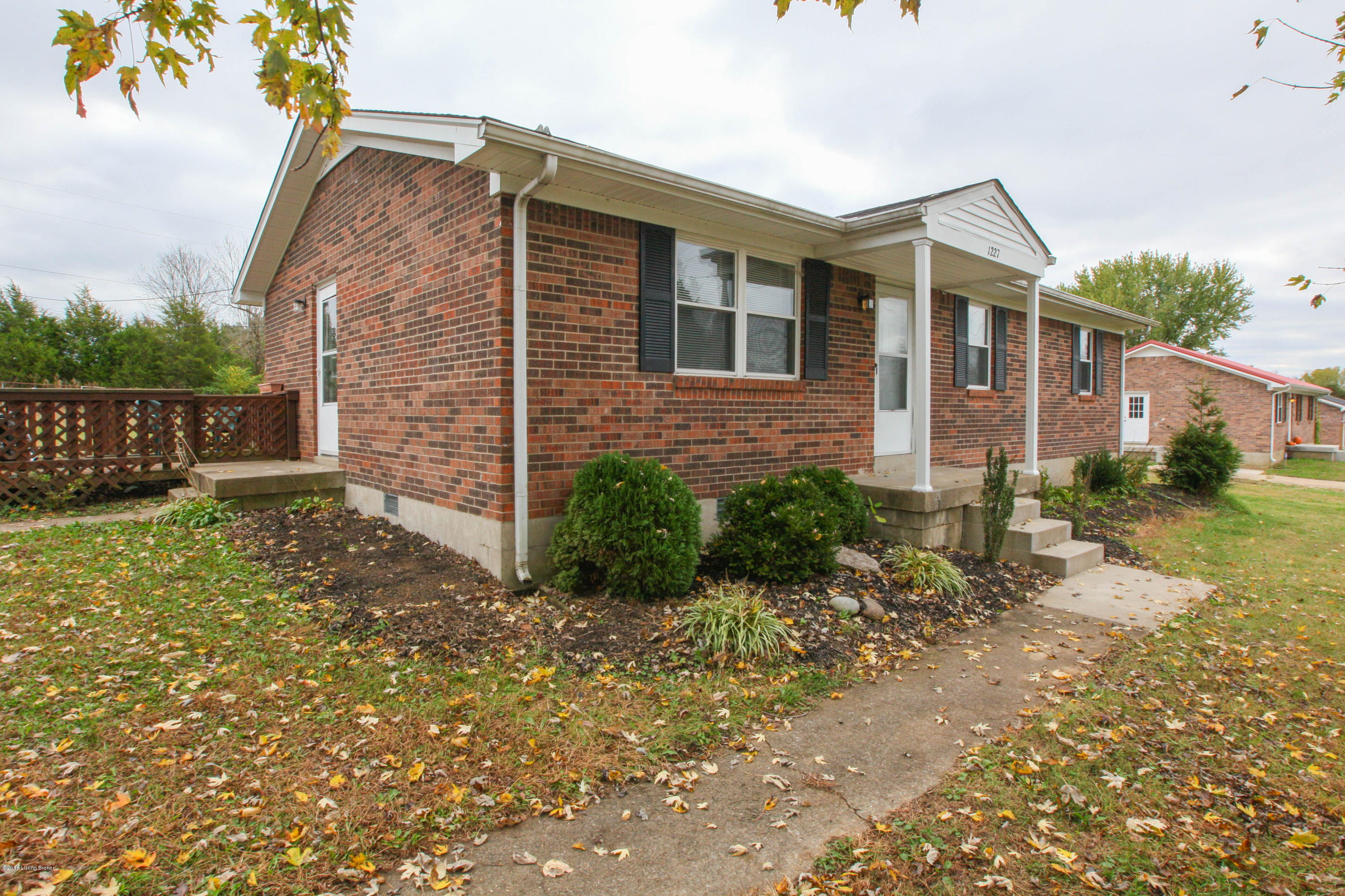 1227 Wales Run Road Mount Washington, KY 40047 - Photo 3 of 31 WalesRun-003