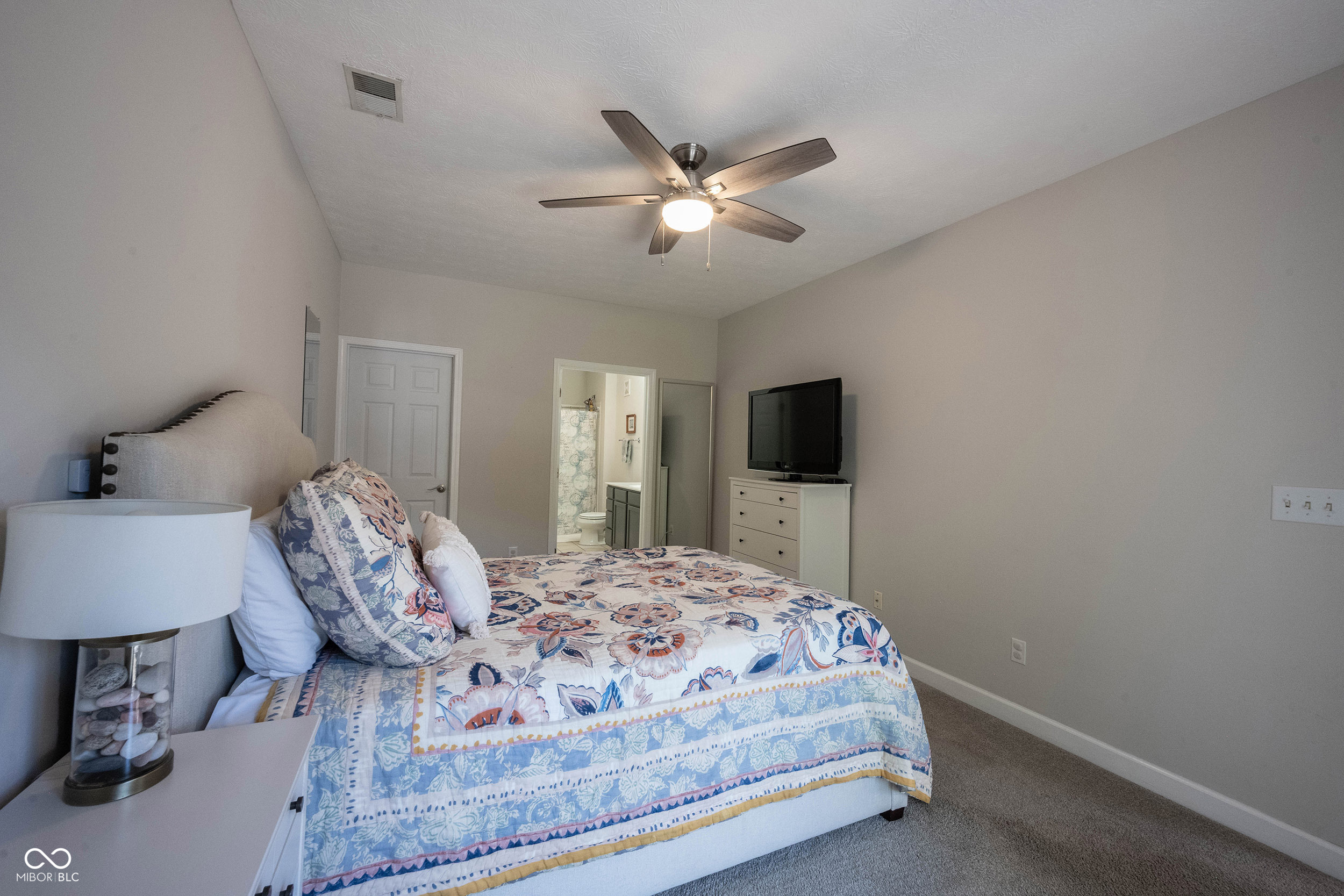 1112 Shadow Ridge Road Indianapolis, IN 46280 - Photo 41 of 68