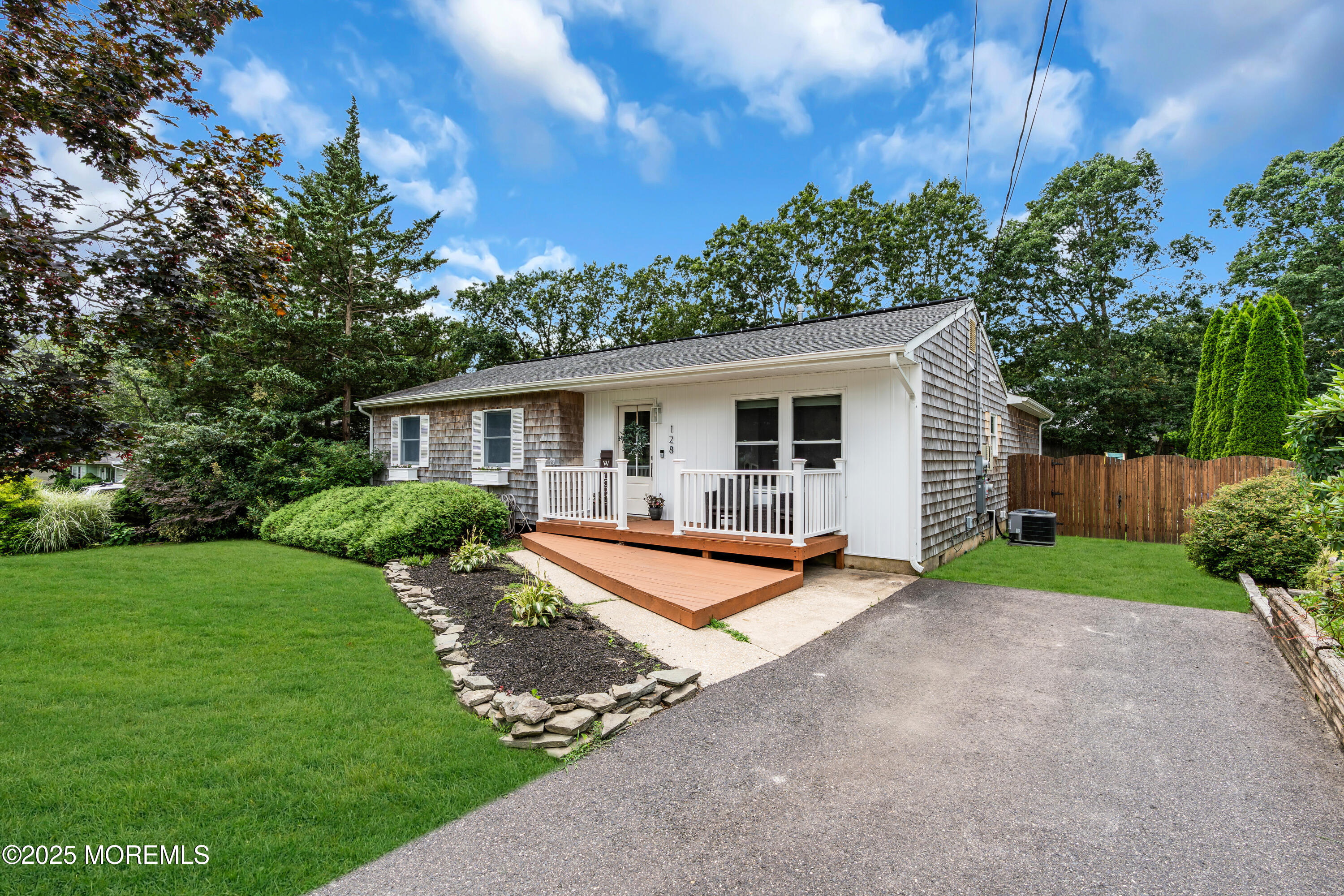 128 Skipper Road Manahawkin, NJ 08050 - Photo 52 of 72 050_dsc07575-enhanced-nr-1_226