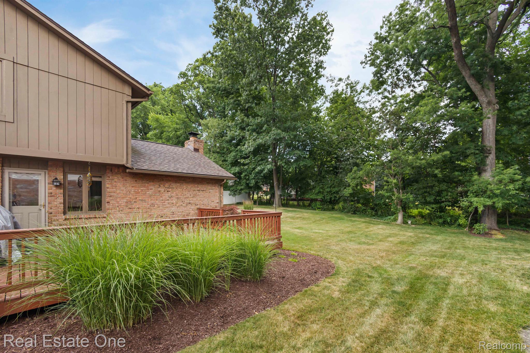1324 Greenleaf Drive Rochester, MI 48309 - Photo 6 of 39 Gallery Image 6