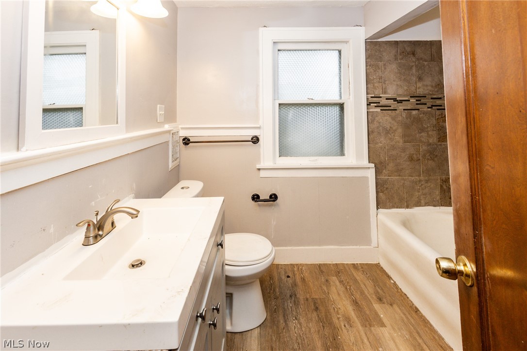858 Roanoke Road Cleveland Heights, OH 44121 - Photo 13 of 27 Gallery Image 13
