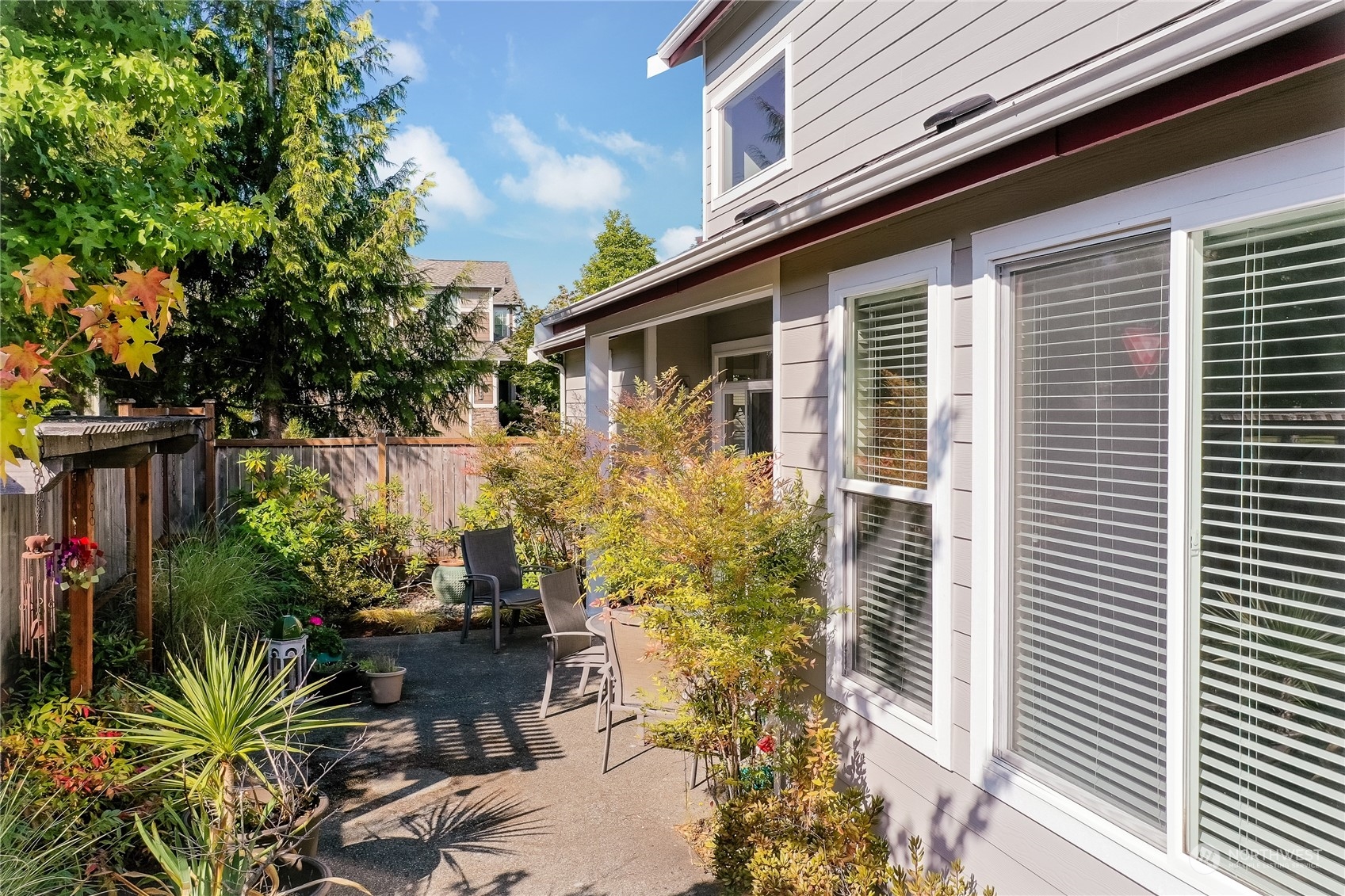 4652 Rochelle Street Southeast Lacey, WA 98503 - Photo 3 of 20 Gallery Image 3