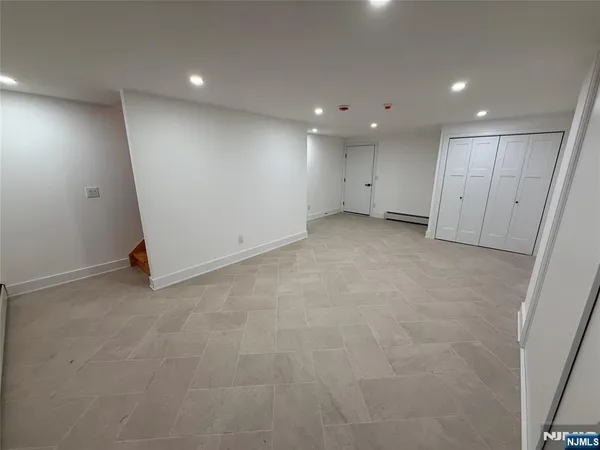 $2,700 | 695 Elm Street, Unit 1, Kearny, NJ 07032