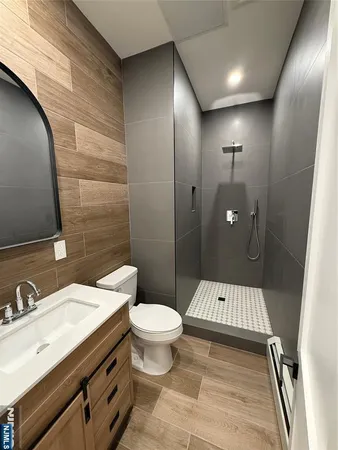 $2,700 | 695 Elm Street, Unit 1, Kearny, NJ 07032