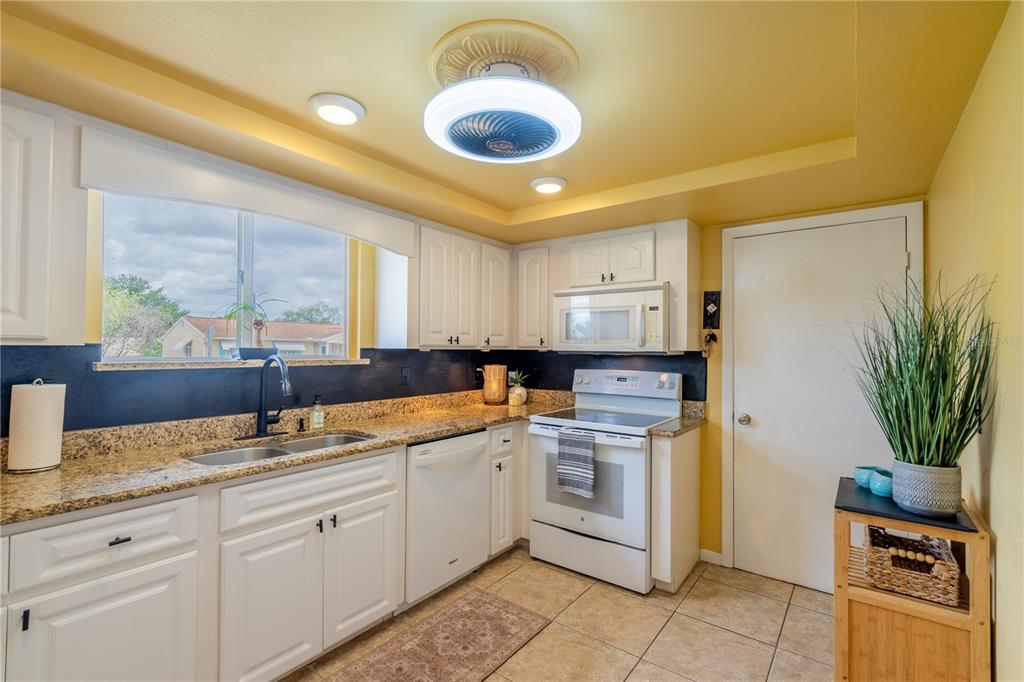 10839 Southwest 87th Terrace Ocala, FL 34481 - Photo 10 of 70