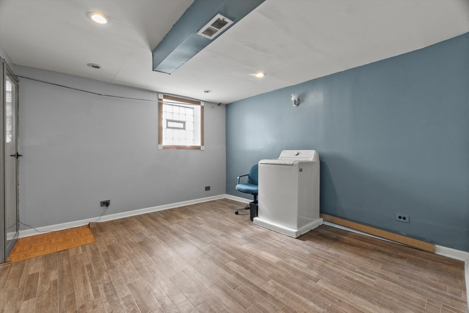 11417 South Church Street Chicago, IL 60643 - Photo 8 of 24 a view of empty room with wooden floor