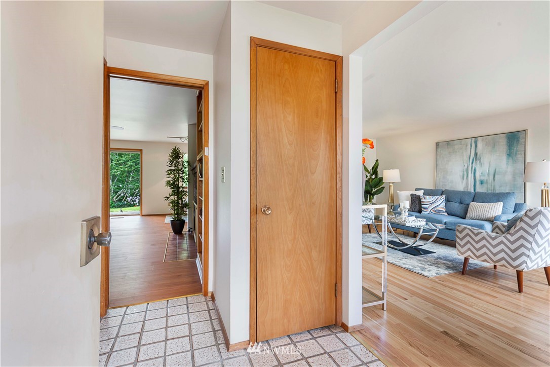 6510 South Langston Road Seattle, WA 98178 - Photo 4 of 33 Gallery Image 4