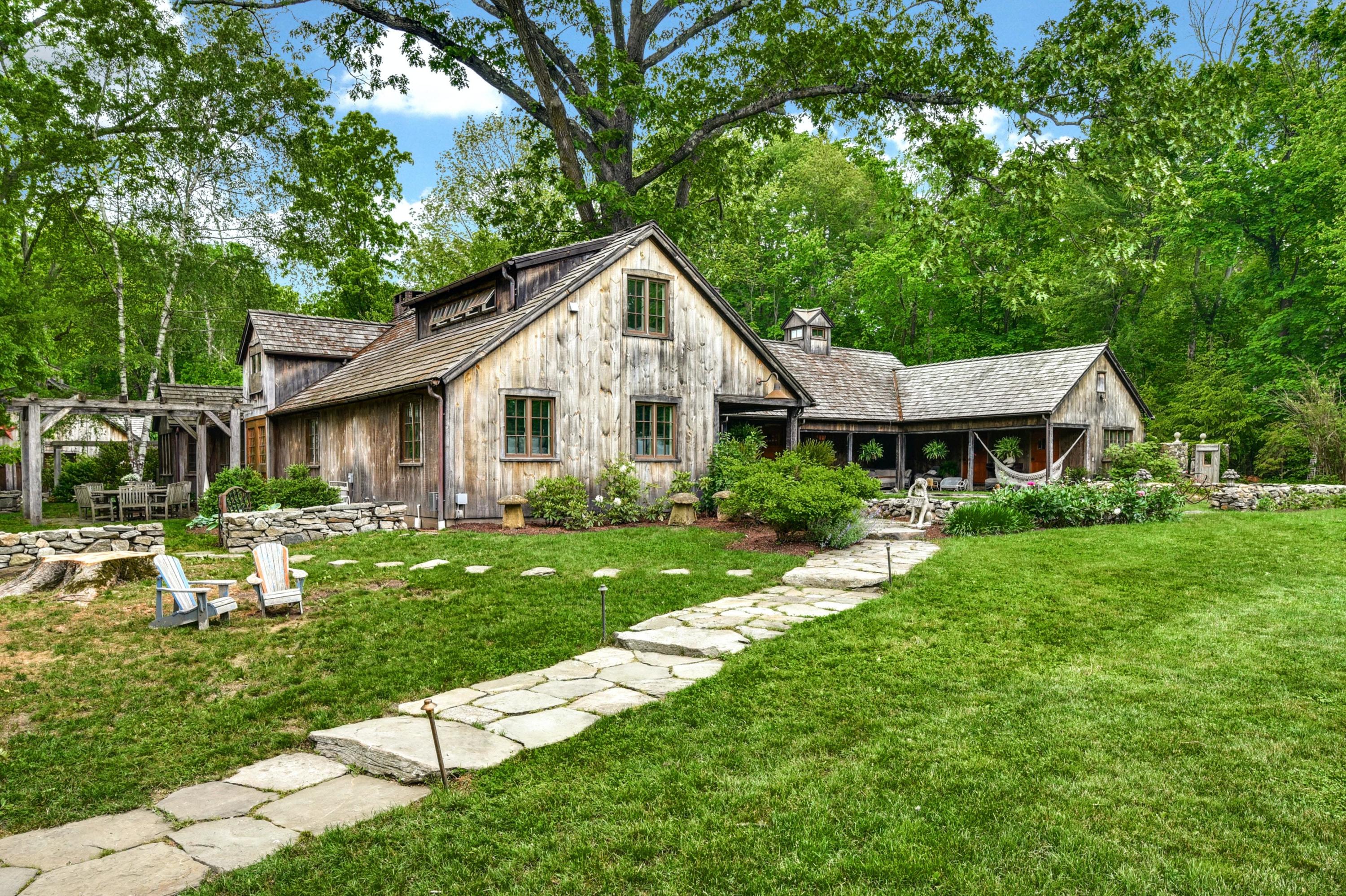 394 Brushy Ridge Road New Canaan, CT 06840 - Photo 1 of 30 005-347707-DSC_3963_HDR