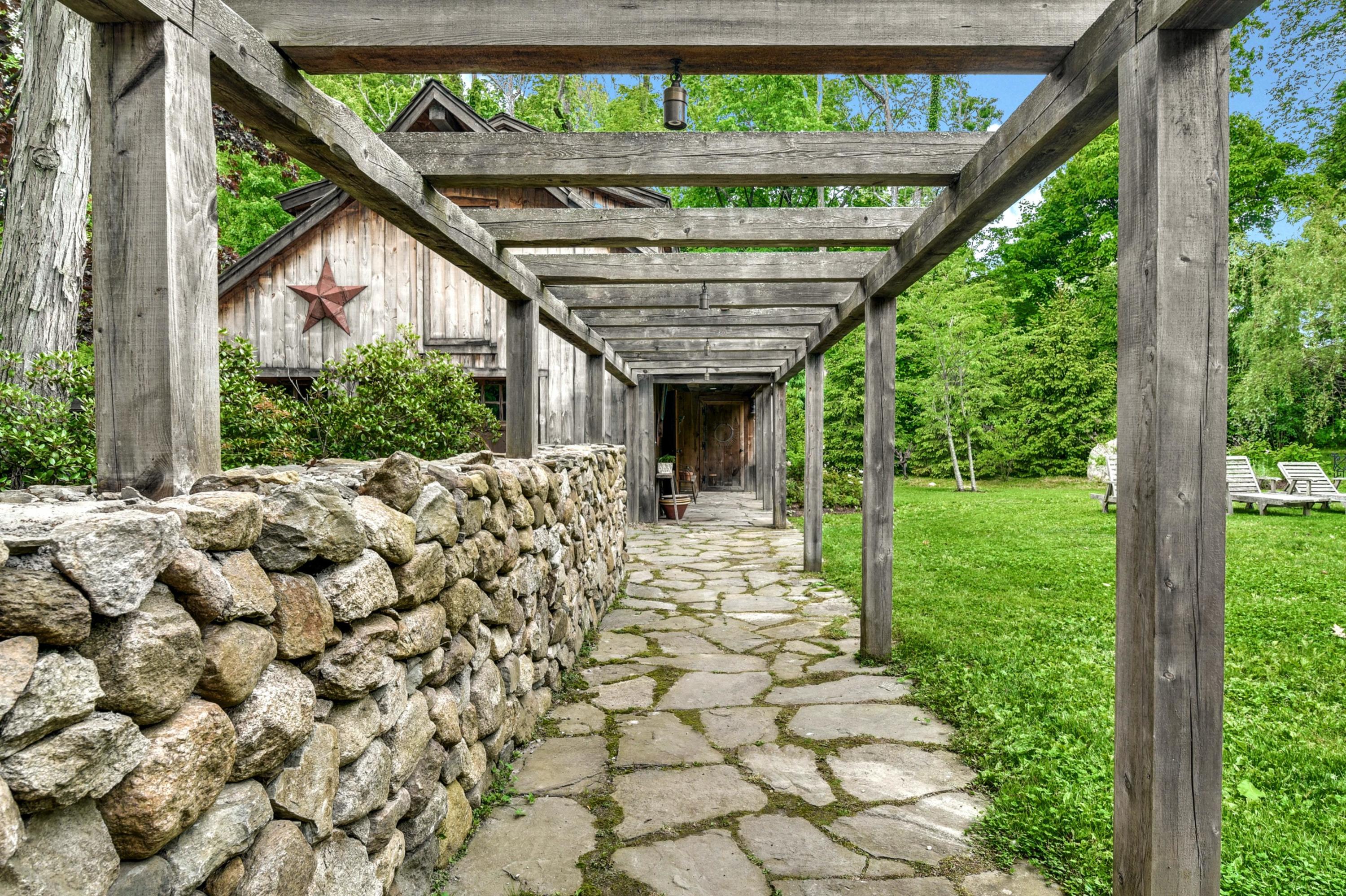 394 Brushy Ridge Road New Canaan, CT 06840 - Photo 25 of 30 038-347707-DSC_3943_HDR