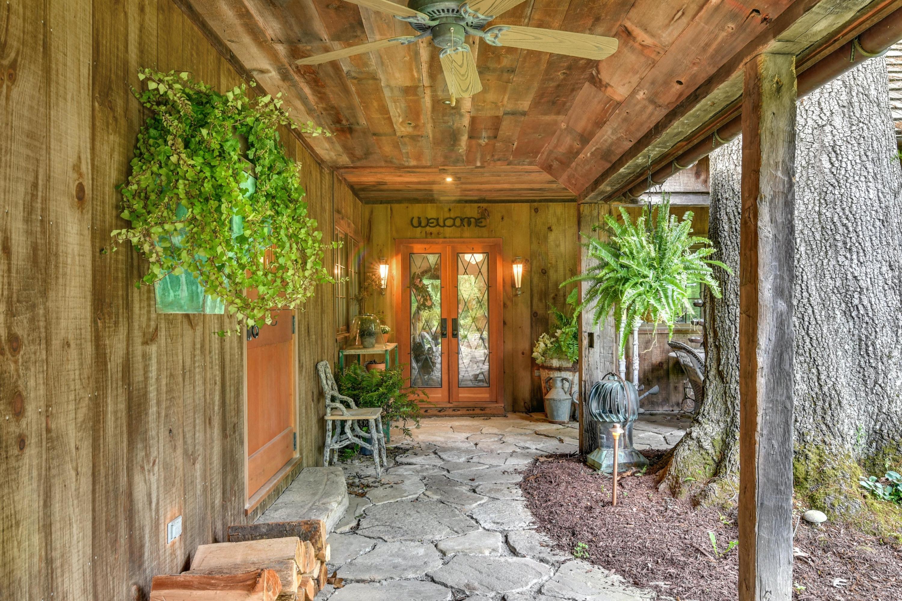 394 Brushy Ridge Road New Canaan, CT 06840 - Photo 3 of 30 008-347707-DSC_4008_HDR