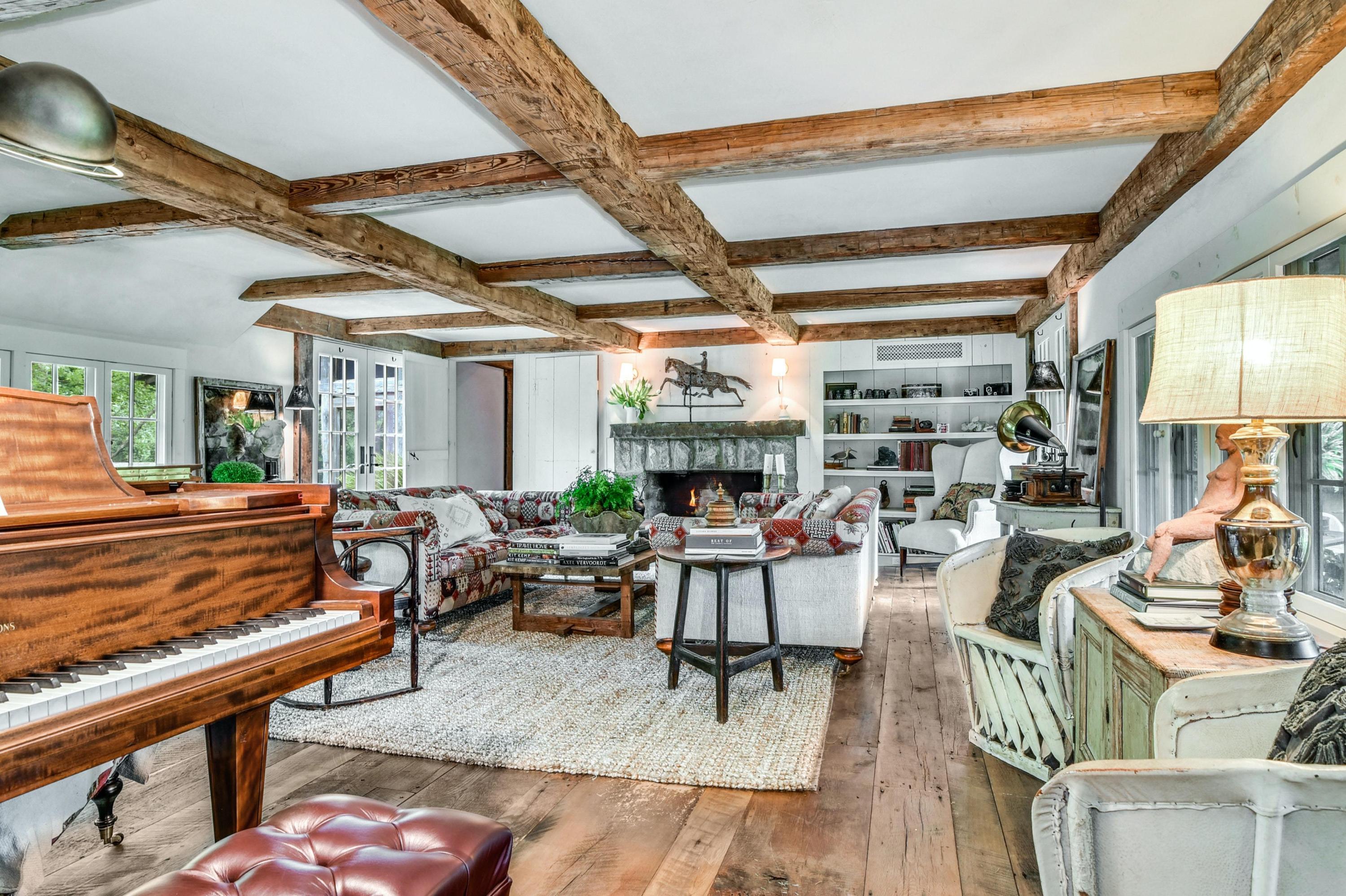 394 Brushy Ridge Road New Canaan, CT 06840 - Photo 5 of 30 012-347707-DSC_3756_HDR