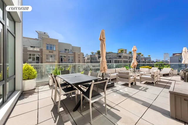 $2,600,000 | 147 Hope Street, Unit 5C | Williamsburg