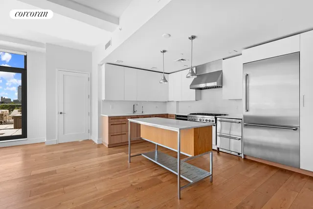$2,600,000 | 147 Hope Street, Unit 5C | Williamsburg