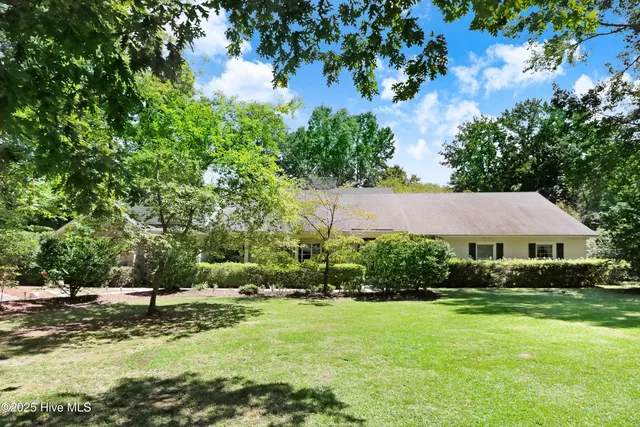 $449,000 | 1601 Cambridge Drive, Kinston, NC 28504