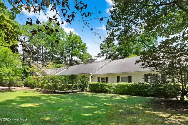 $449,000 | 1601 Cambridge Drive, Kinston, NC 28504