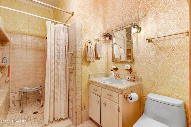 $449,000 | 1601 Cambridge Drive, Kinston, NC 28504