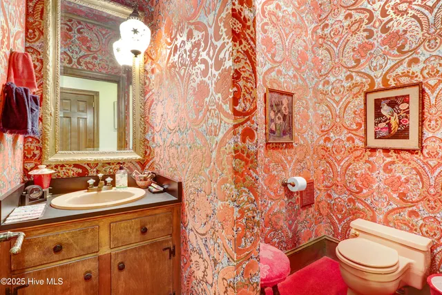 $449,000 | 1601 Cambridge Drive, Kinston, NC 28504