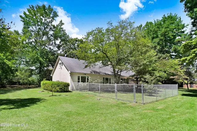 $449,000 | 1601 Cambridge Drive, Kinston, NC 28504