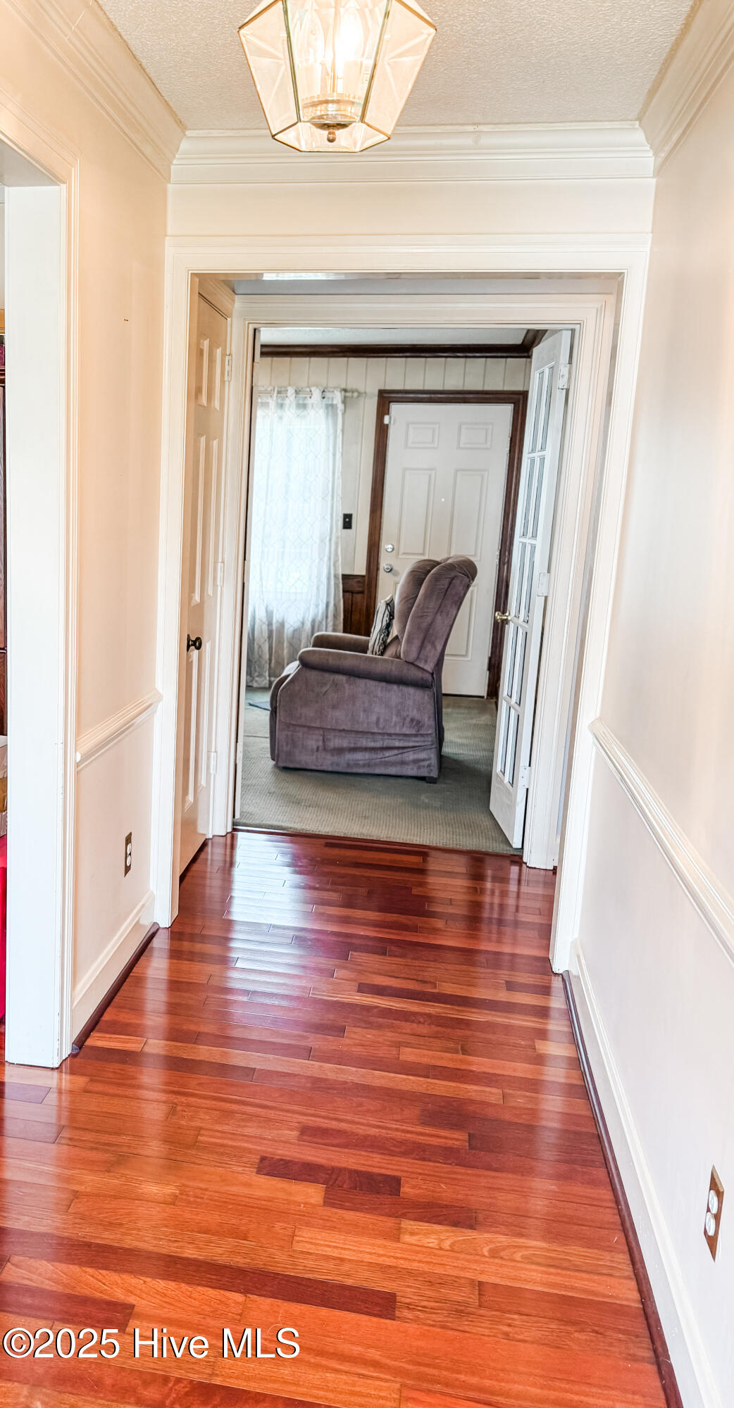 1103 Peachtree Road Northwest Wilson, NC 27896 - Photo 2 of 22 Foyer