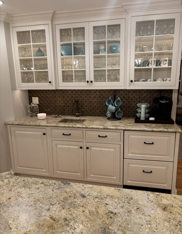 36 Bayberry Lane Hanover, MA 02339 - Photo 3 of 10