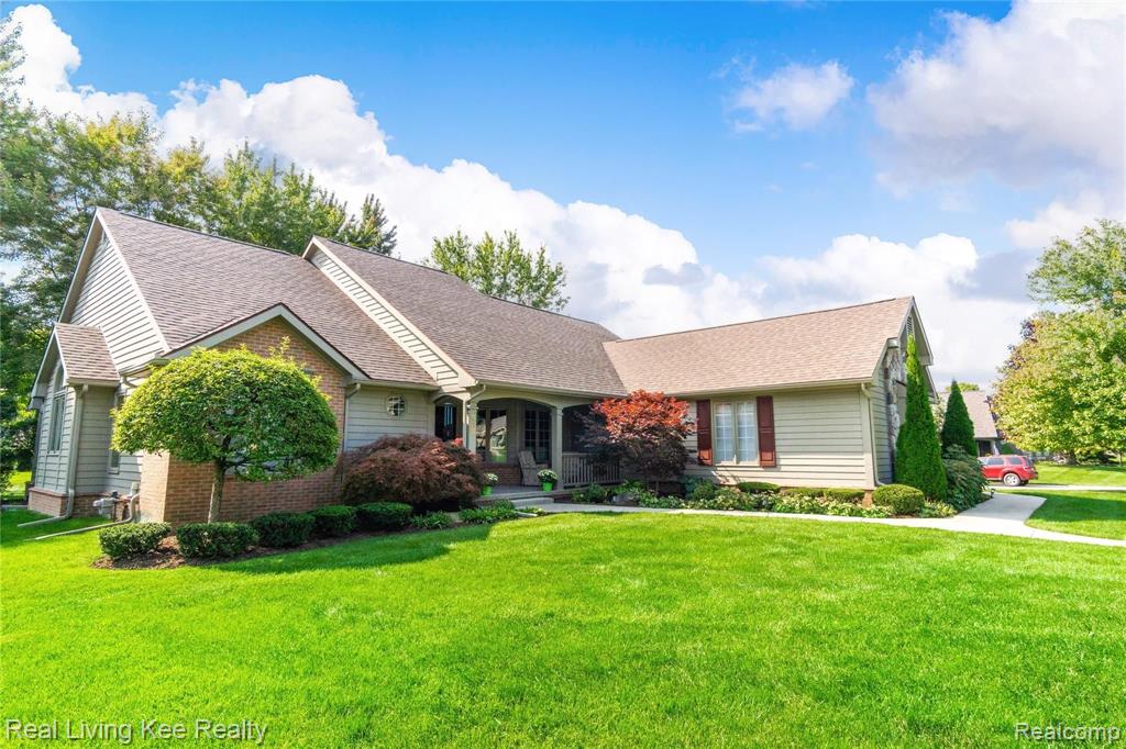 936 Pine Trail Drive Rochester Hills, MI 48307 - Photo 3 of 37