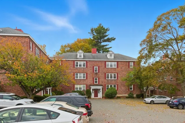 $399,000 | 112 Maple Street, Unit 6, Malden, MA 02148