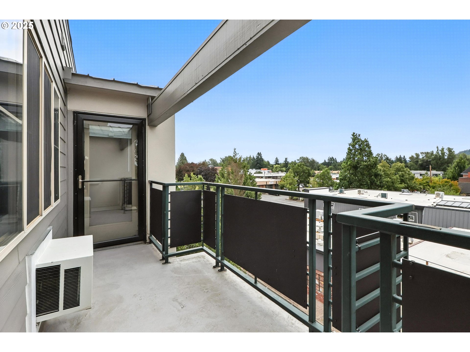 318 Northeast Roberts Avenue, Unit 402 Gresham, OR 97030 - Photo 20 of 48 Balcony