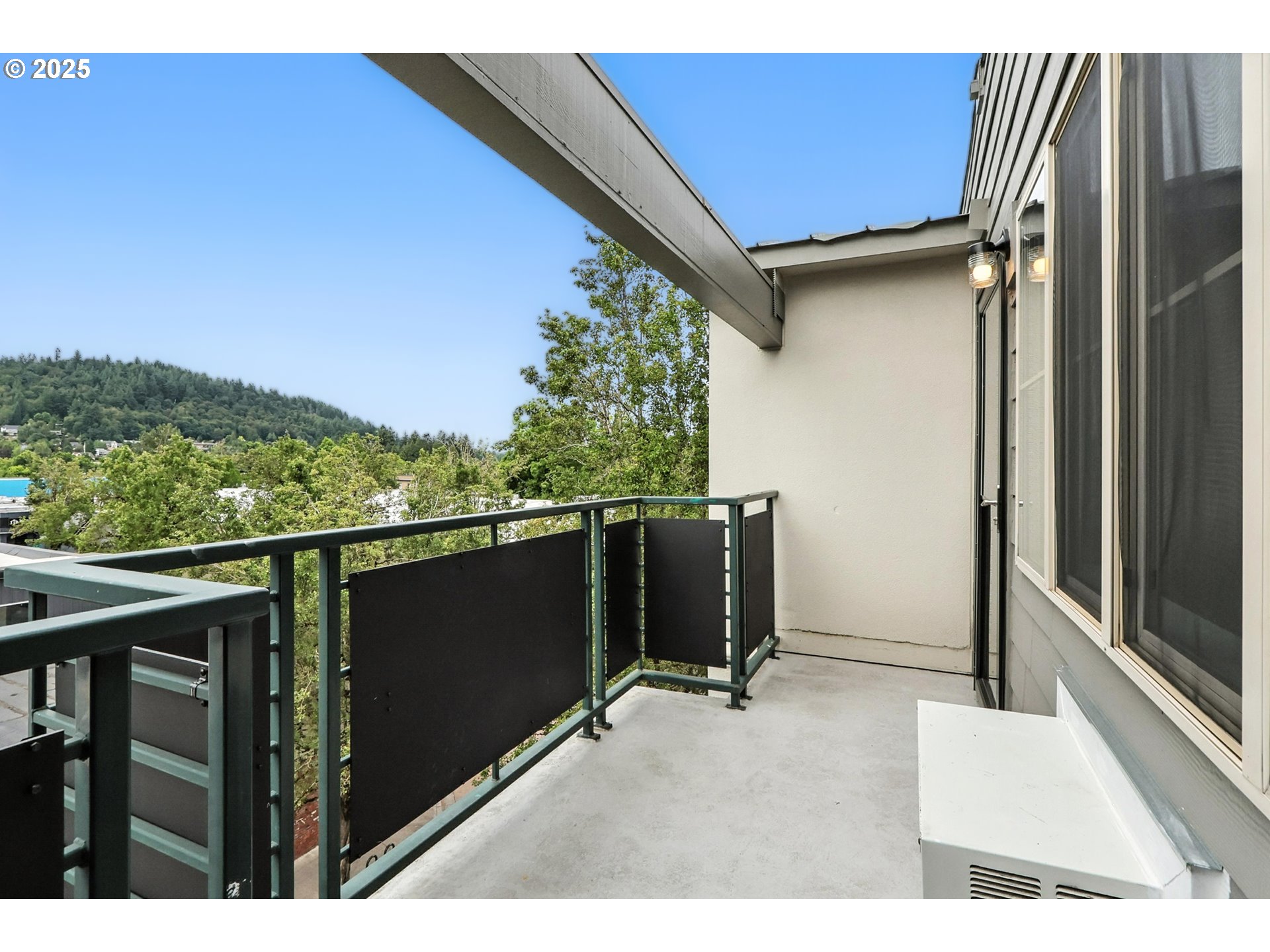 318 Northeast Roberts Avenue, Unit 402 Gresham, OR 97030 - Photo 21 of 48 Balcony