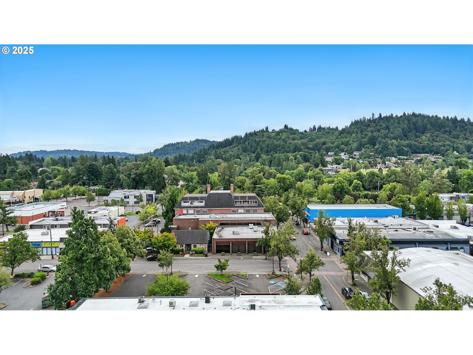 318 Northeast Roberts Avenue, Unit 402 Gresham, OR 97030 - Photo 22 of 48 Balcony