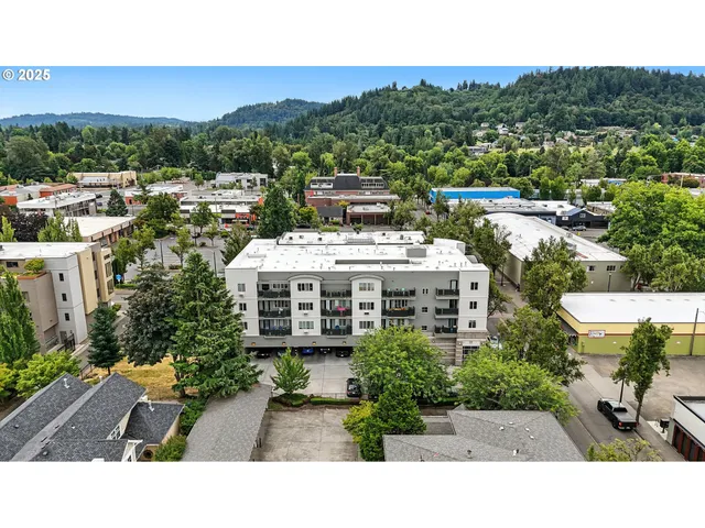 $249,000 | 318 Northeast Roberts Avenue, Unit 402, Gresham, OR 97030