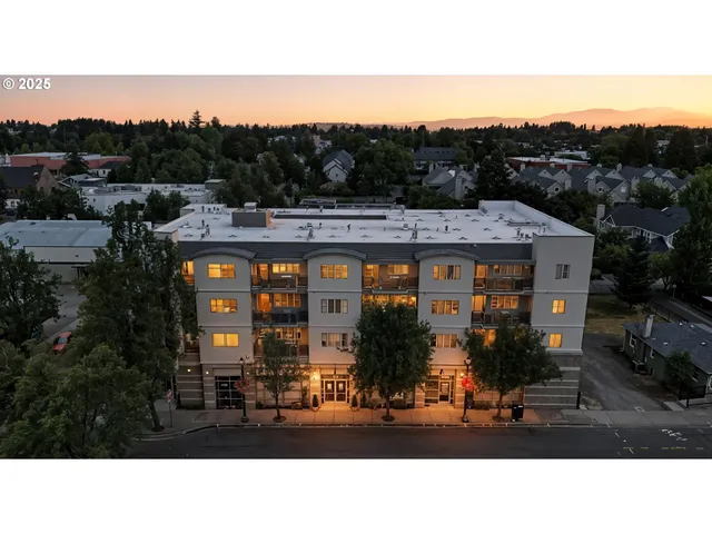 $249,000 | 318 Northeast Roberts Avenue, Unit 402, Gresham, OR 97030