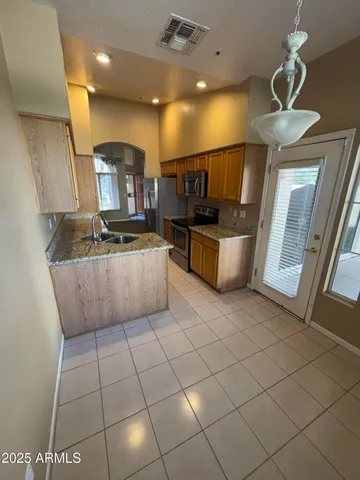 $2,495 | 8910 East Maple Drive, Scottsdale, AZ 85255