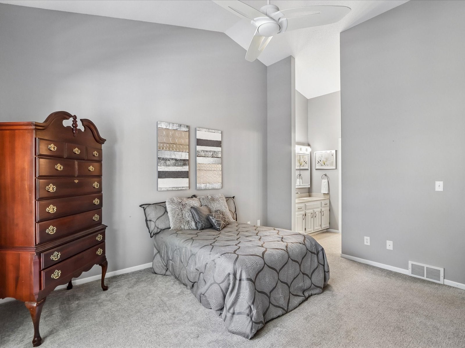 801 East Post Road Southeast Cedar Rapids, IA 52403 - Photo 11 of 29 Gallery Image 11