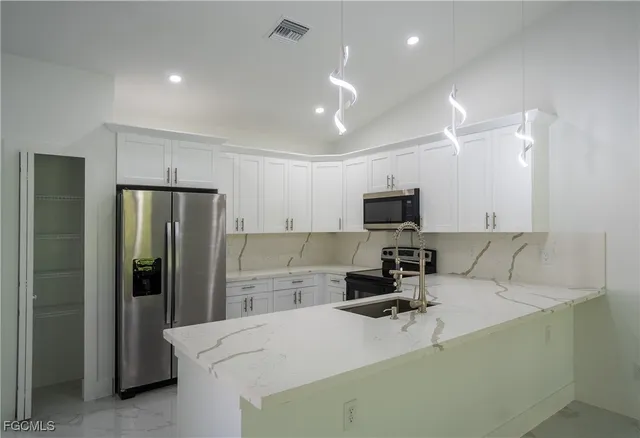 $1,700 | 4935 Leonard Boulevard South, Lehigh Acres, FL 33973