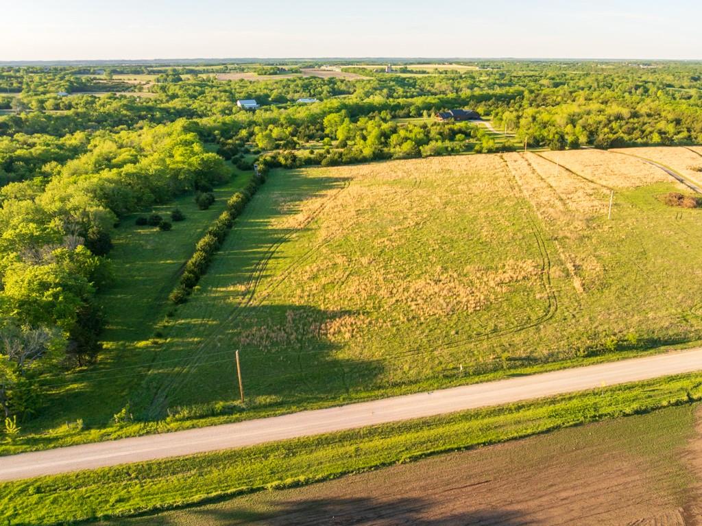 775 North N Road Lawrence, KS 66047 - Photo 9 of 56