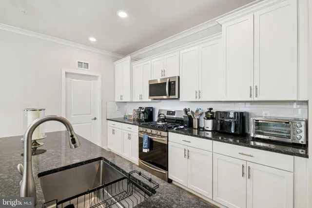 $615,000 | 5660 Lewis Carroll Drive, White Plains, MD 20695