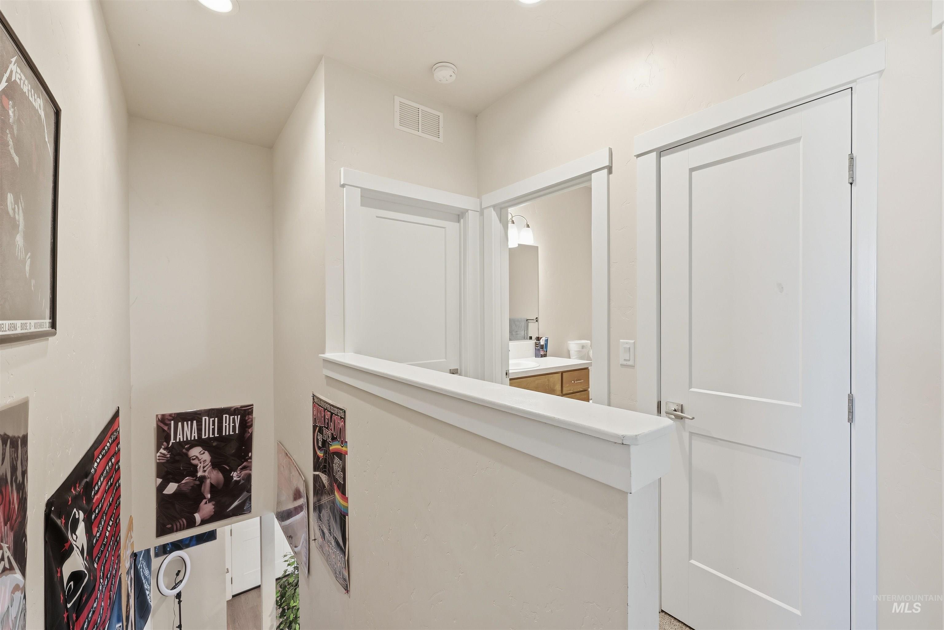 6341 South Ruddsdale Avenue Boise, ID 83709 - Photo 35 of 41 Hall featuring recessed lighting