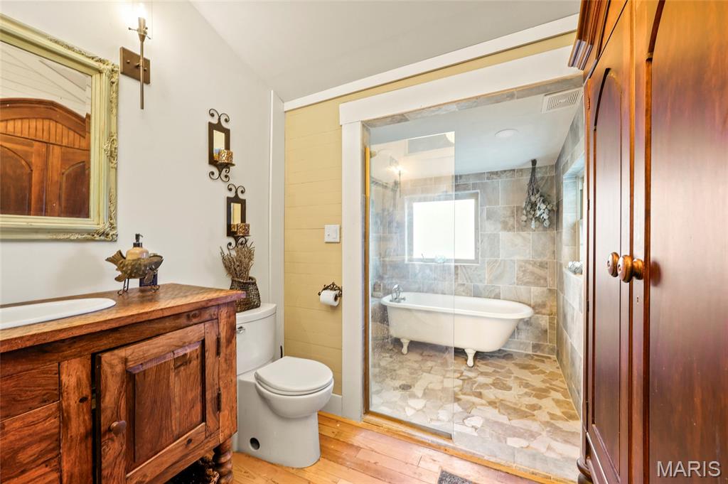 6933 Russell Road Hillsboro, MO 63050 - Photo 15 of 41